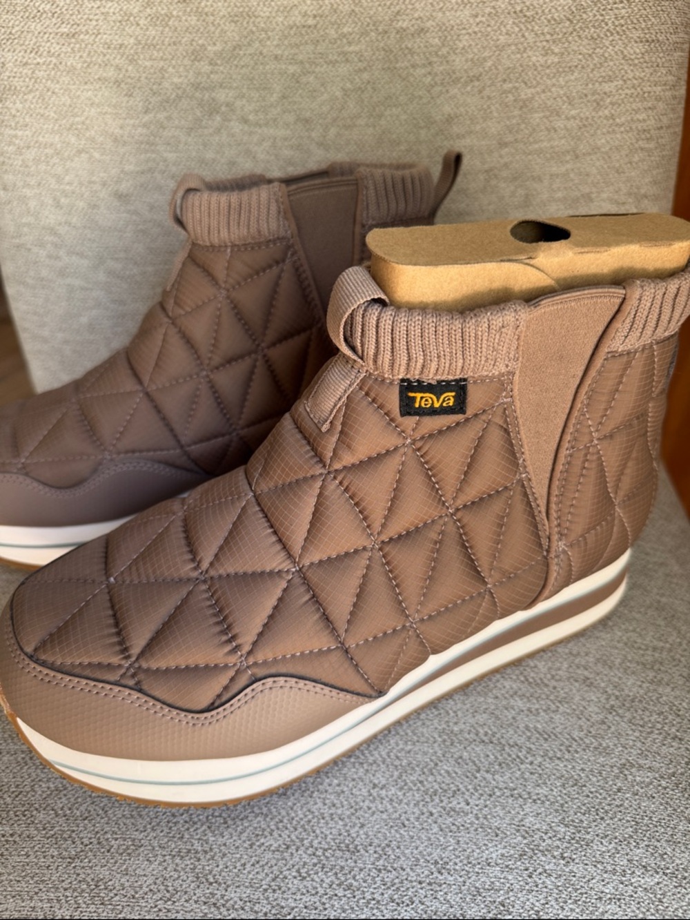 Teva Women’s ReEmber Mid Platform Boot Size 9